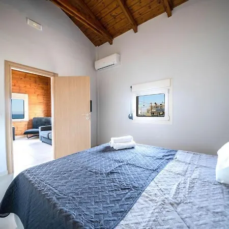 Terra Zeus - Wooden House Beachfront Apartment Milatos