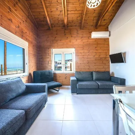 Terra Zeus - Wooden House Beachfront