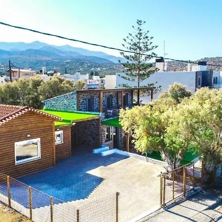 Terra Zeus - Wooden House Beachfront Apartment
