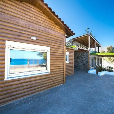 Terra Zeus - Wooden House Beachfront